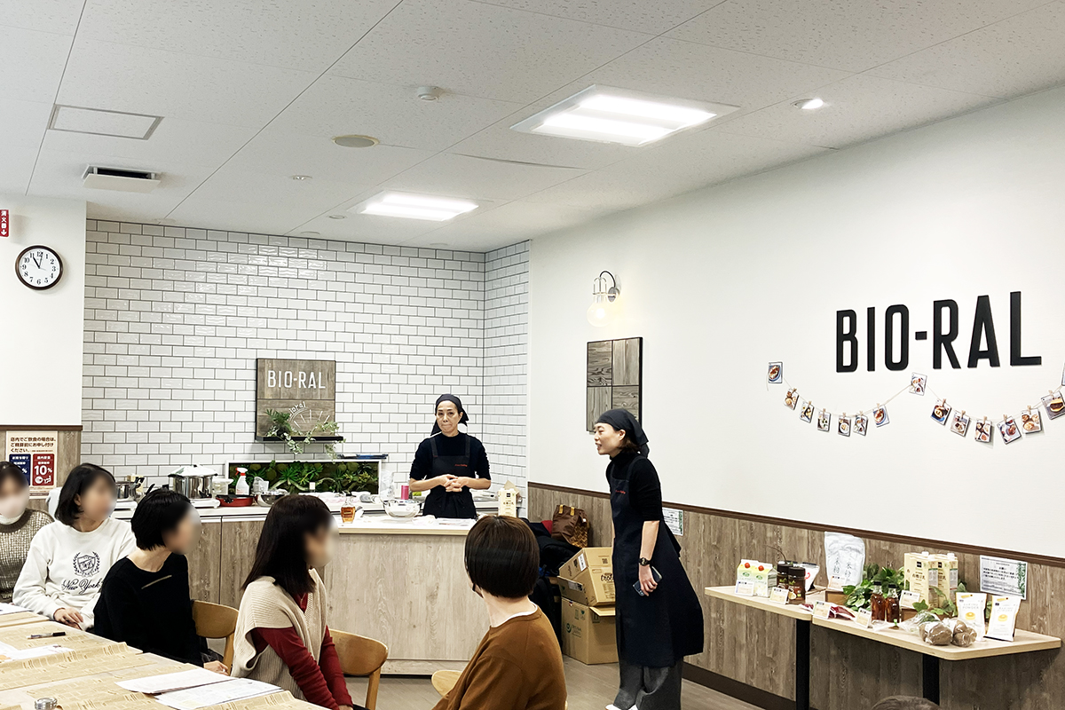 「マクロビオティック料理教室」を開催しました　【ビオラル靭店さま】