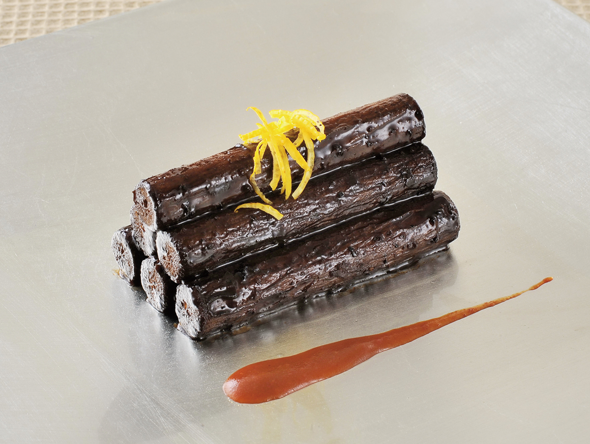 ごぼうの梅ブレゼ ワインビネガー風味(前菜)