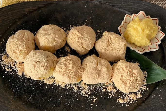 さつまいもと有機きびもちのきなこ団子