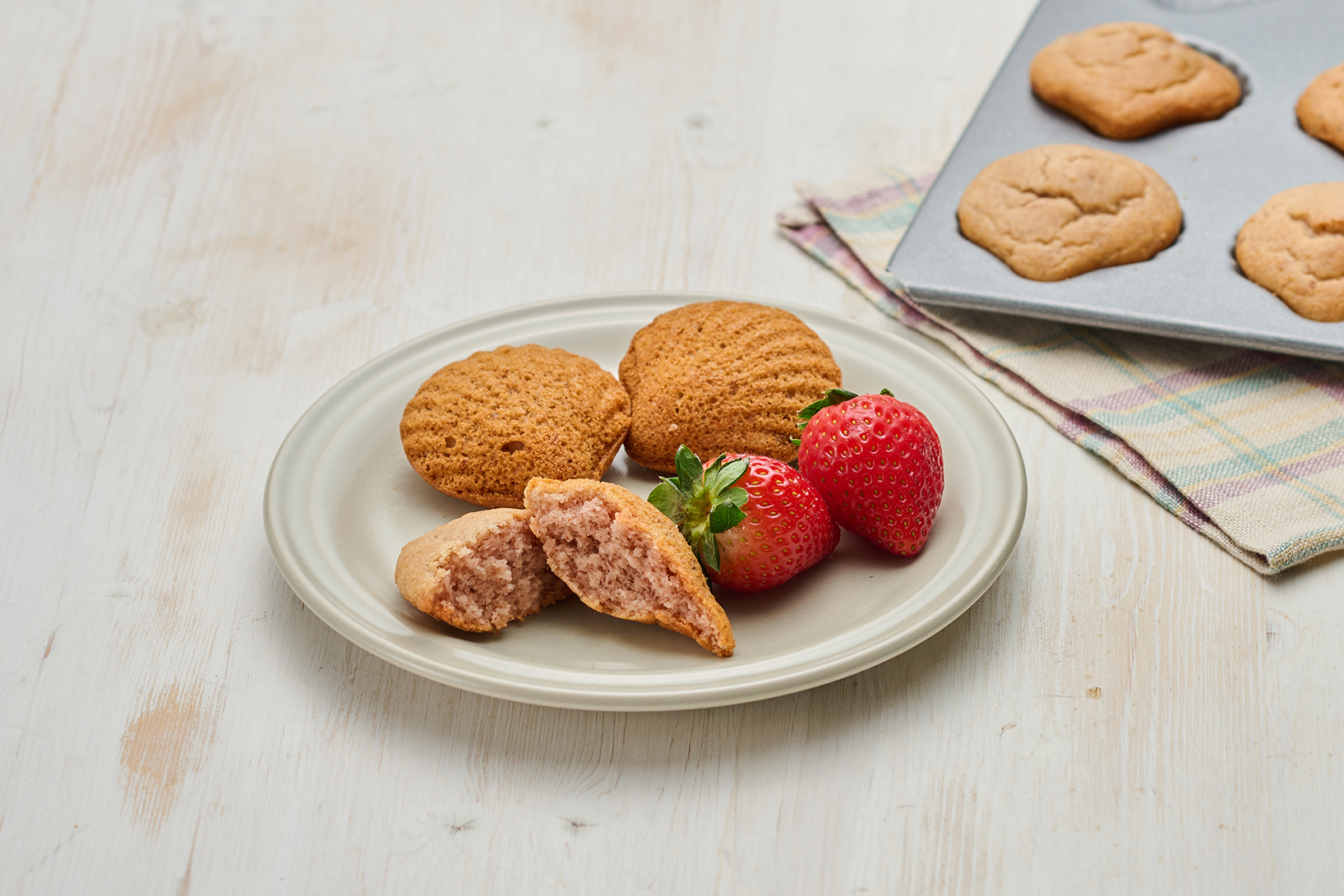 いちごの米粉マドレーヌ