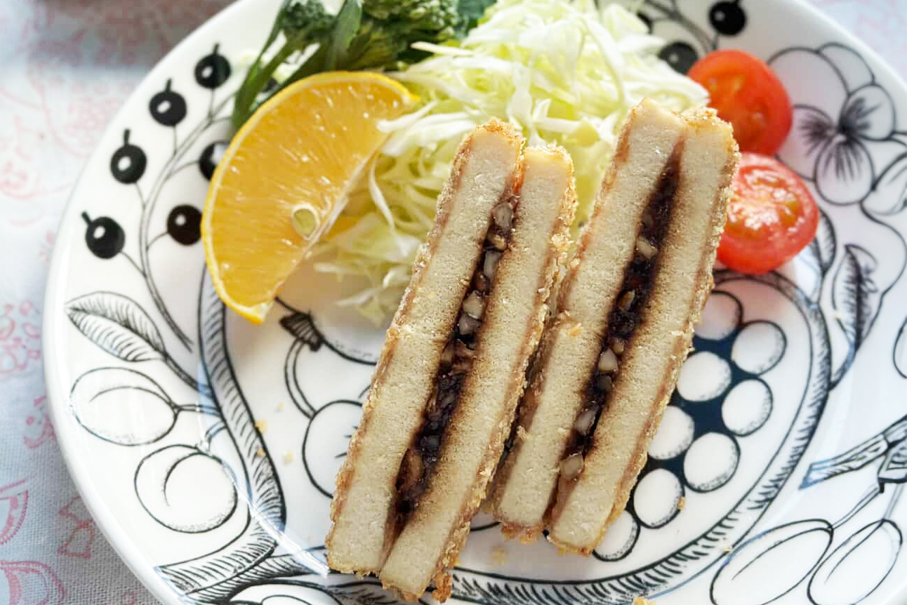 高野豆腐のクルミ甜麺醤カツ