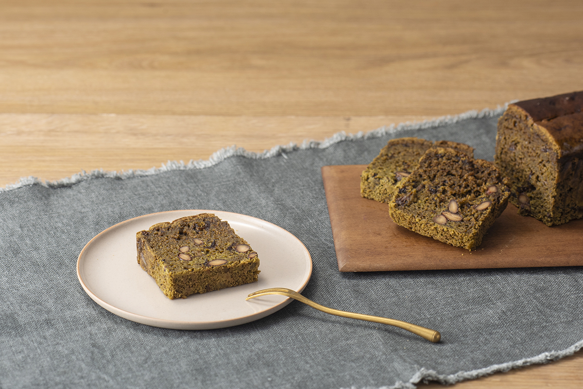 抹茶と黒豆の米粉パウンドケーキ