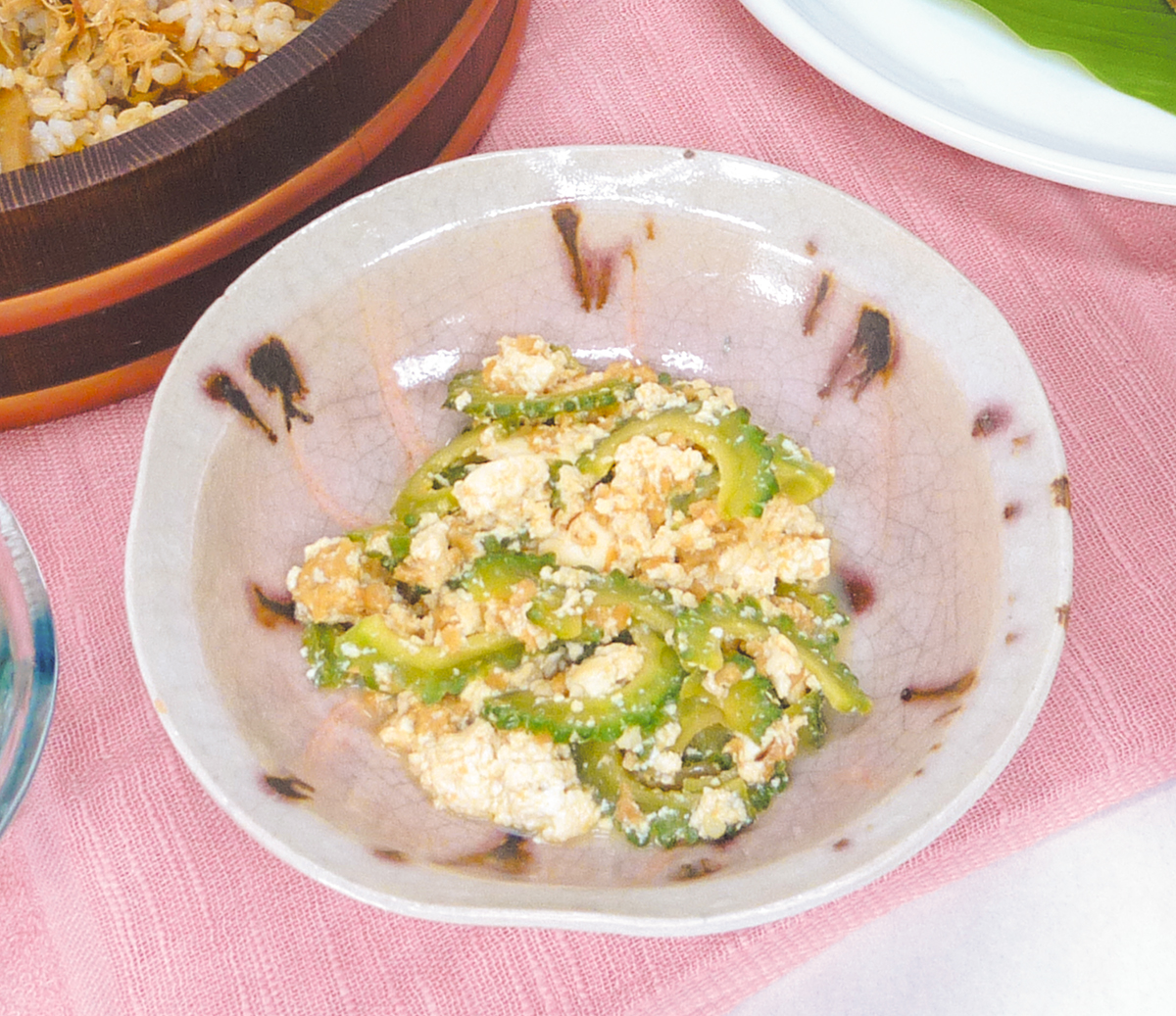 にがうりと豆腐炒め（薩摩の郷土料理）