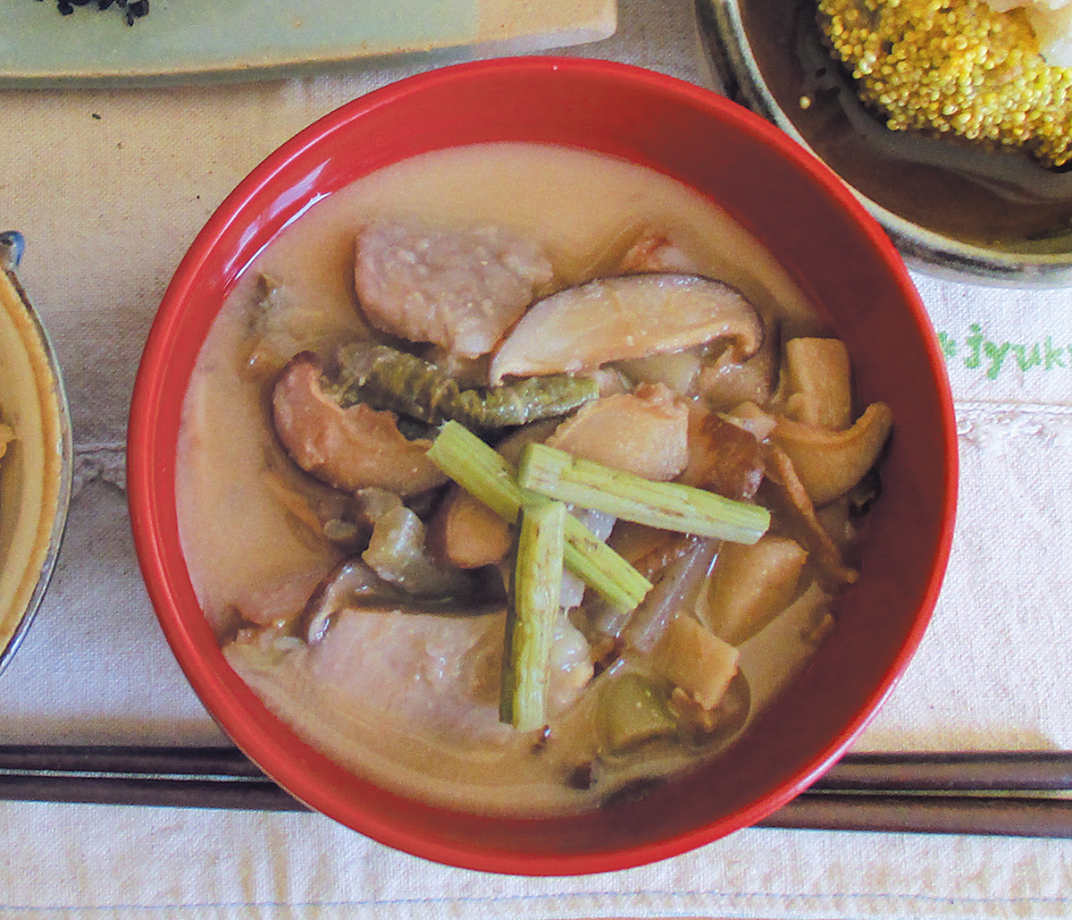 イナムドゥチ汁 ムジ入り（沖縄の郷土料理）